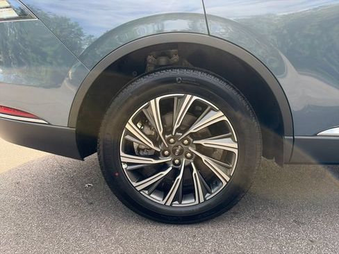 Used 2026 Lincoln Aviator AWD image 13
