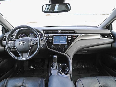 Used 2020 Toyota Camry SE image 12