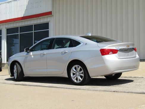 Used 2019 Chevrolet Impala LT FWD image 10