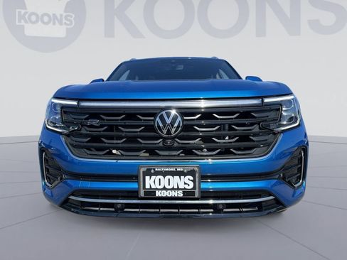 Used 2024 Volkswagen Atlas Cross Sport SEL Premium R-Line AWD/4WD image 19