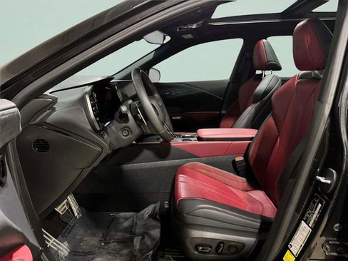 Used 2024 Lexus RX 500h F Sport w/ Convenience Package image 29