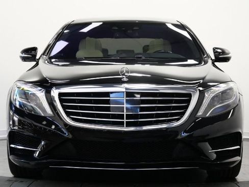 Used 2017 Mercedes-Benz S 550 4MATIC Sedan image 3
