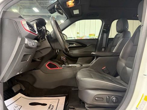 Used 2023 Chevrolet TrailBlazer RS w/ Sun and Liftgate Package AWD/4WD image 5