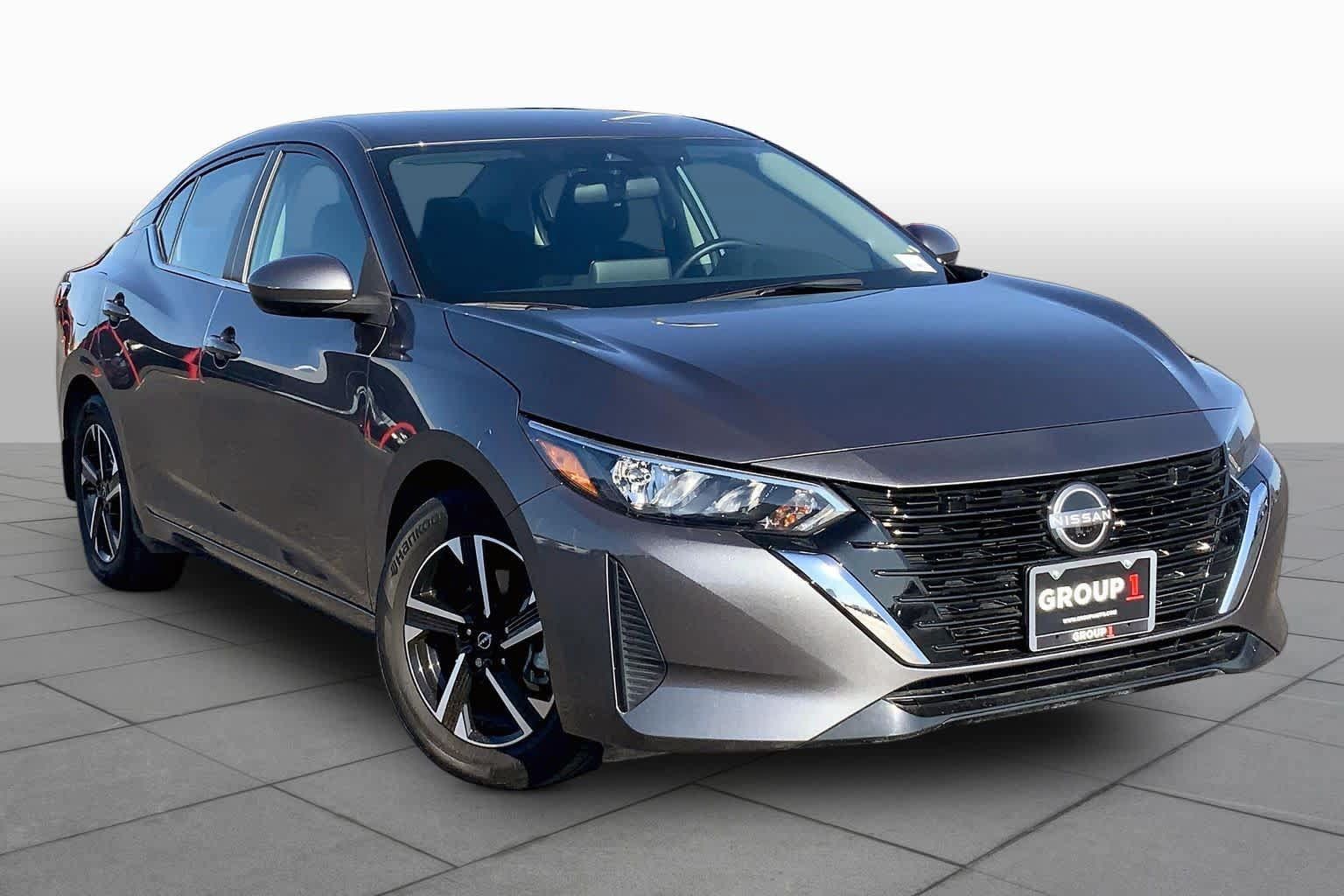 Used 2025 Nissan Sentra SV FWD image 3