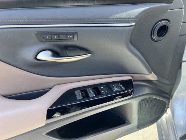 Certified 2025 Lexus ES 350 w/ Premium Package FWD image 11