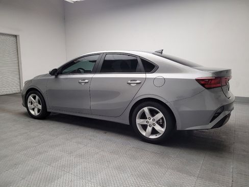 Used 2022 Kia Forte LXS FWD image 3