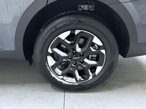 Used 2024 Kia Sorento S image 23