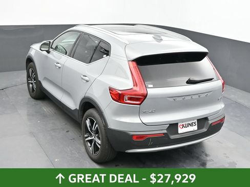 Used 2025 Volvo XC40 B5 Core AWD/4WD image 37