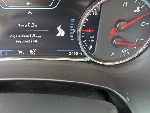 Certified 2024 GMC Terrain Denali w/ Black Diamond Edition AWD/4WD image 31