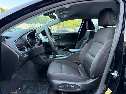 Used 2024 Chevrolet Malibu LT w/ LPO, Floor Liner Package FWD image 11