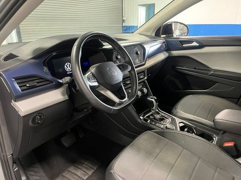 Used 2023 Volkswagen Taos SE AWD/4WD image 23