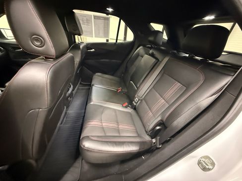 Used 2022 Chevrolet Equinox RS FWD image 18