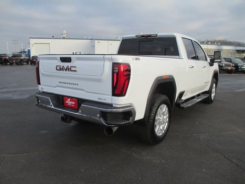 Certified 2024 GMC Sierra 2500 SLT w/ SLT Premium Package image 5