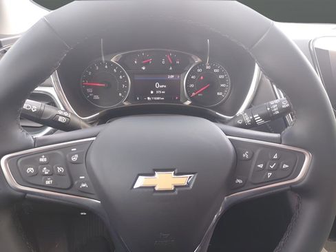 Used 2023 Chevrolet Equinox Premier AWD/4WD image 14