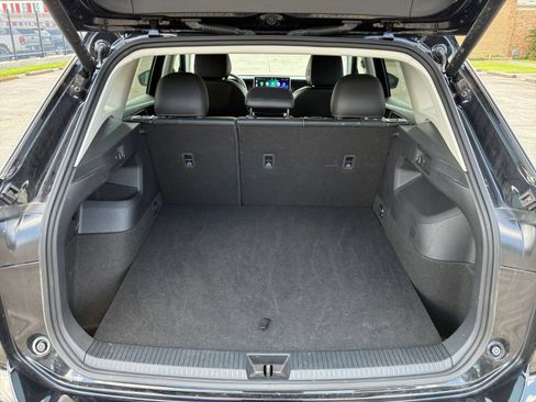 Used 2026 Volkswagen Tiguan SE AWD/4WD image 28