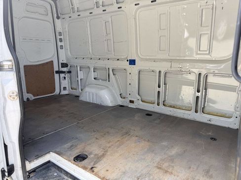 Used 2016 Mercedes-Benz Sprinter 2500 image 4