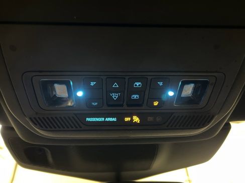 Certified 2020 Ford Explorer XLT w/ Equipment Group 202A image 22