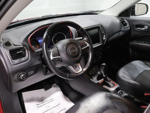 Used 2018 Jeep Compass Trailhawk w/ Cold Weather Group AWD/4WD image 15