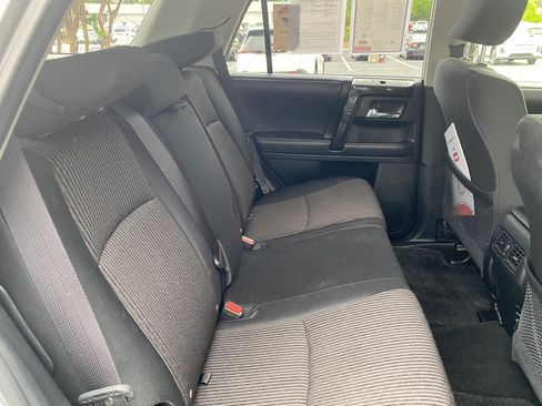 Used 2018 Toyota 4Runner TRD Off-Road AWD/4WD image 20