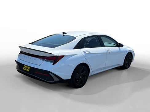 Certified 2026 Hyundai Elantra Sport FWD image 5