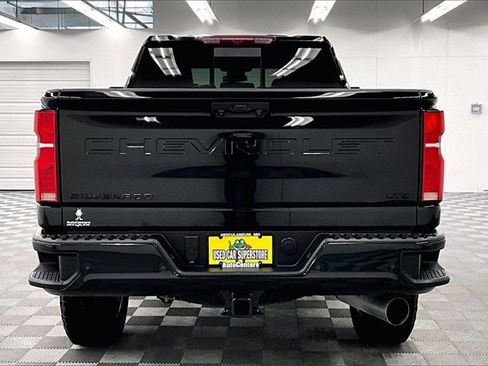 Used 2025 Chevrolet Silverado 2500 LTZ image 4