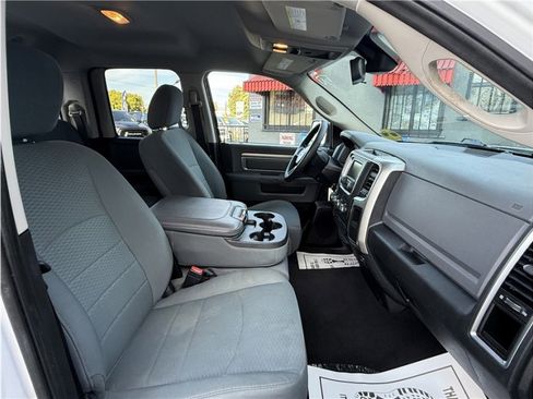Used 2016 RAM 1500 Classic SLT image 29