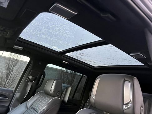 Used 2023 Cadillac Escalade ESV V w/ LPO, ONYX Package AWD/4WD image 24