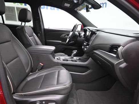 Used 2023 Chevrolet Traverse Premier image 7