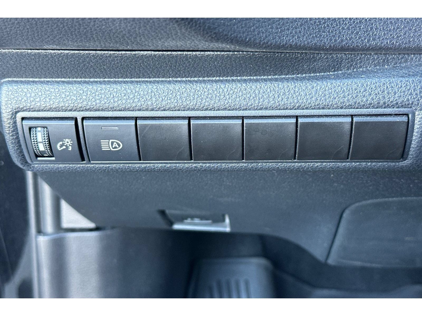 Certified 2024 Toyota Corolla LE FWD image 28