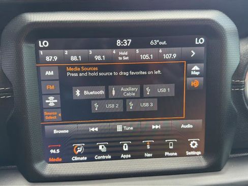 Used 2020 Jeep Wrangler Unlimited Sahara AWD/4WD image 27