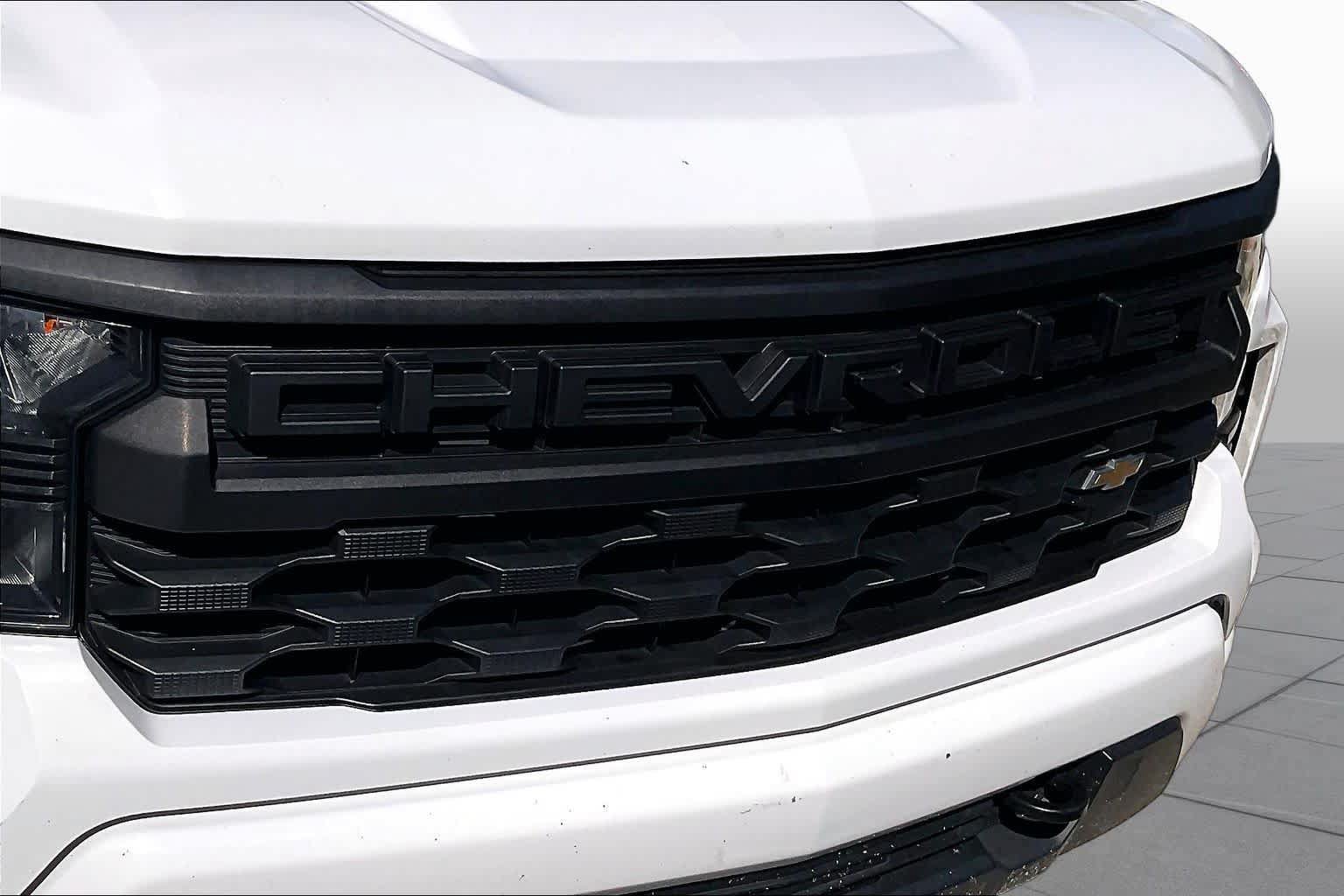 Used 2023 Chevrolet Silverado 1500 Custom AWD/4WD image 28
