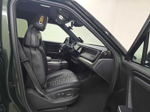 Used 2024 Rivian R1S Adventure AWD/4WD image 9
