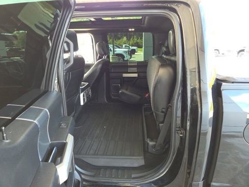 Used 2019 Ford F150 Lariat w/ Equipment Group 502A Luxury AWD/4WD image 30