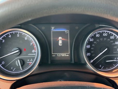 Used 2020 Toyota Camry LE FWD image 10