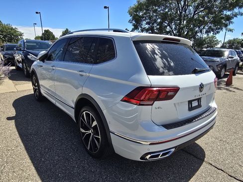 Used 2022 Volkswagen Tiguan SEL R-Line AWD/4WD image 3