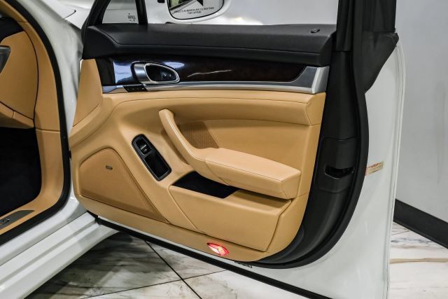 Used 2016 Porsche Panamera S w/ Premium Package Plus RWD image 45