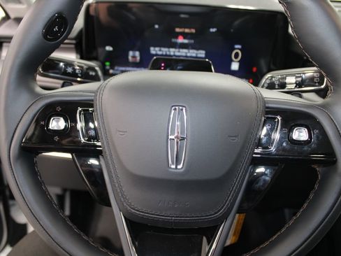 New 2026 Lincoln Aviator AWD image 37