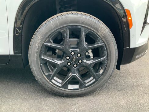 New 2026 Chevrolet Traverse RS image 9