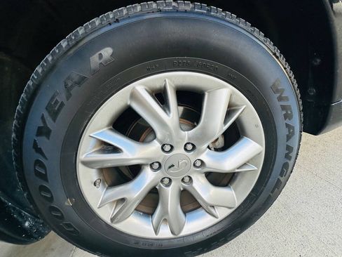 Used 2014 INFINITI QX80 4WD w/ Theater Package image 35