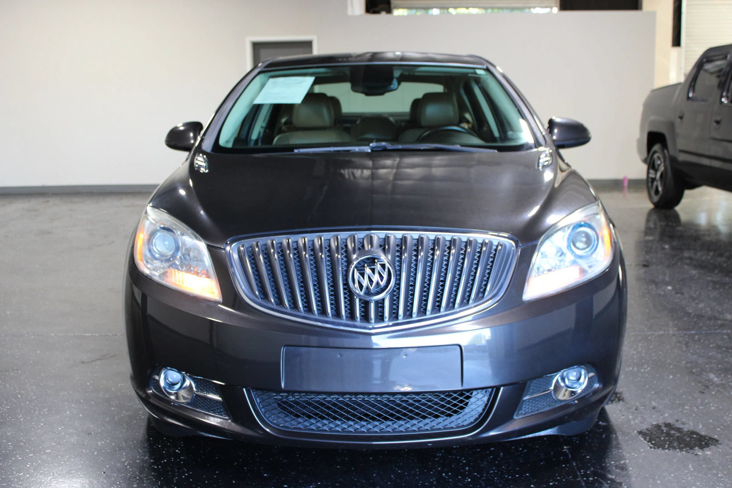 Used 2013 Buick Verano Leather FWD image 10