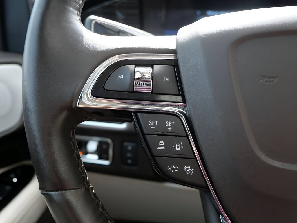 Used 2024 Lincoln Navigator L Black Label AWD/4WD image 19