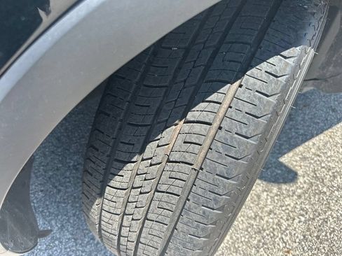 Used 2018 Ford Explorer Limited AWD/4WD image 6