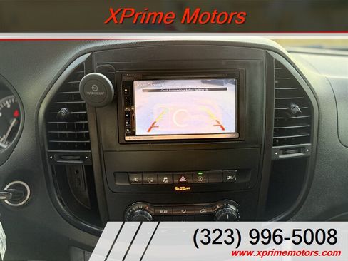 Used 2018 Mercedes-Benz Metris Passenger image 23