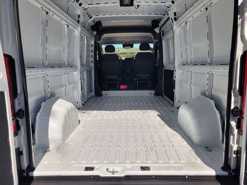 Used 2025 RAM ProMaster 3500 w/ Quick Order Package 22H SLT+ FWD image 23