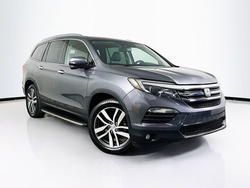 Certified 2018 Honda Pilot Touring image 1