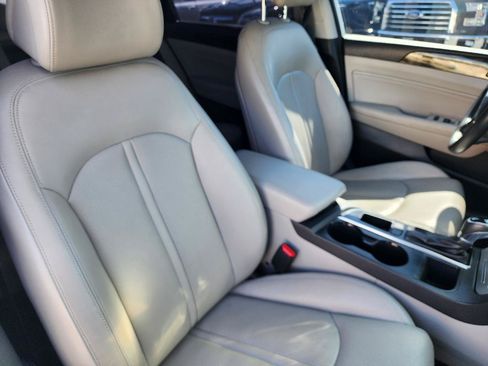 Used 2017 Hyundai Sonata Limited FWD image 30