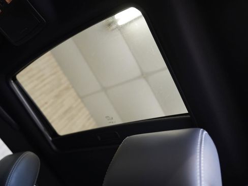 Used 2010 Dodge Challenger R/T image 21