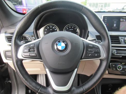 Used 2022 BMW X1 sDrive28i w/ Premium Package FWD image 23