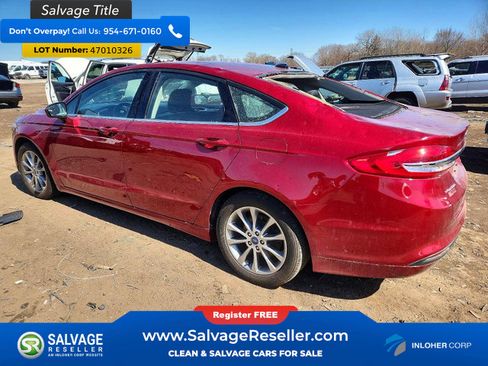 Used 2017 Ford Fusion SE w/ Fusion SE Technology Package FWD image 3