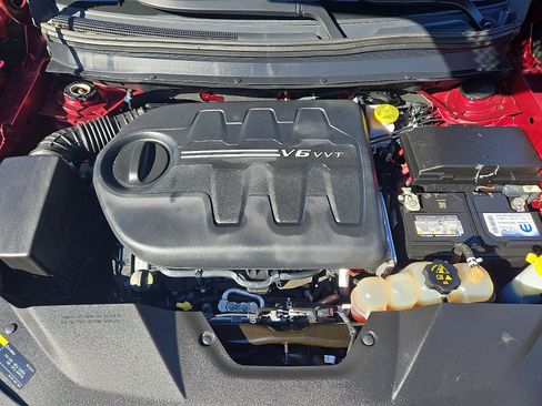 Used 2019 Jeep Cherokee Limited image 26